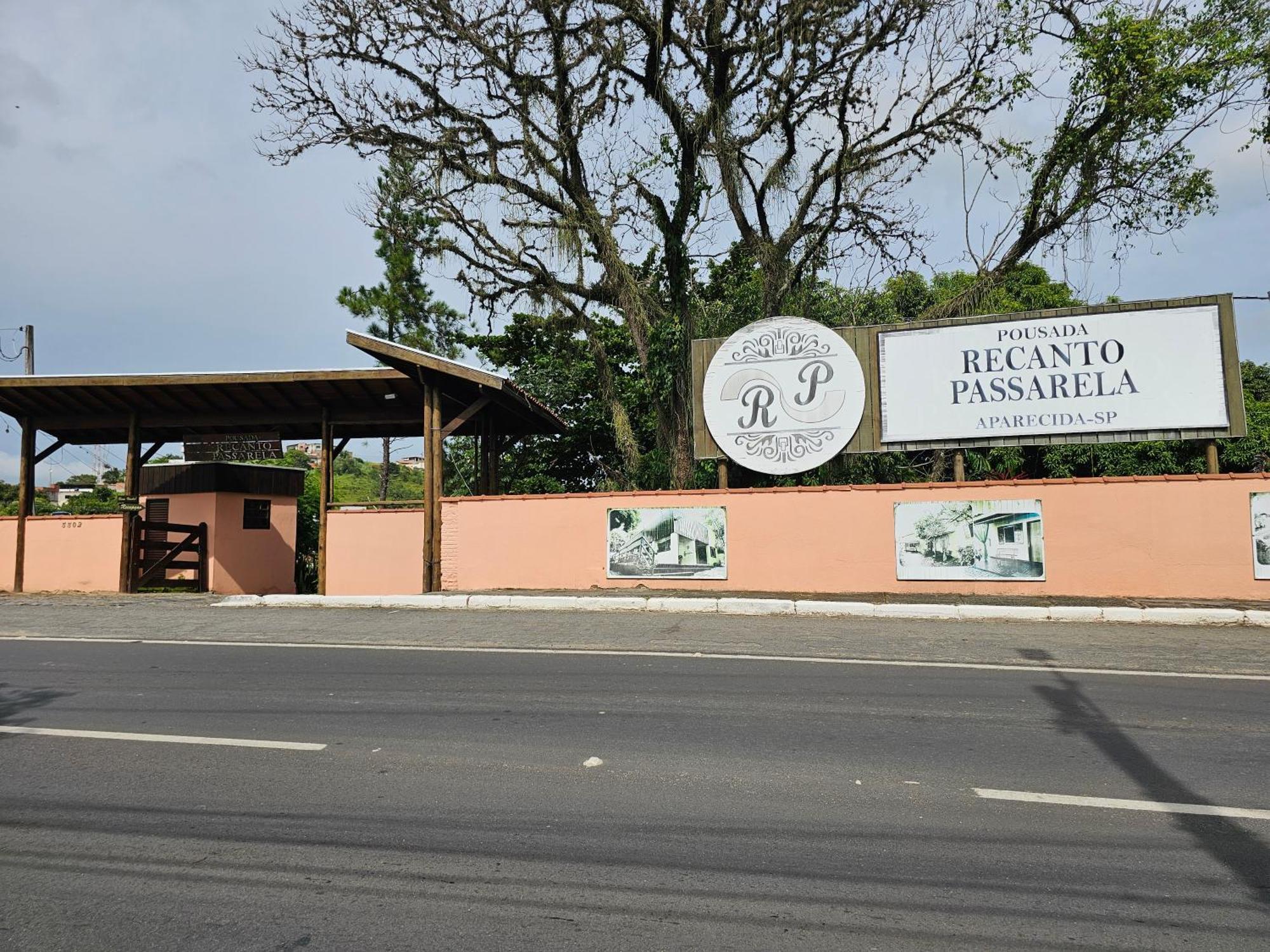 Pousada Recanto Passarela Aparecida  Bagian luar foto