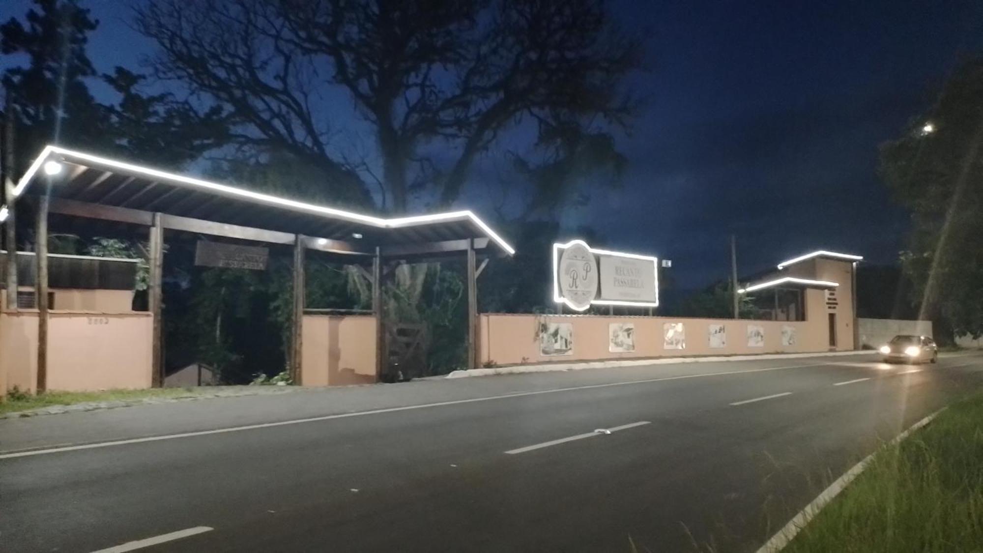 Pousada Recanto Passarela Aparecida  Bagian luar foto